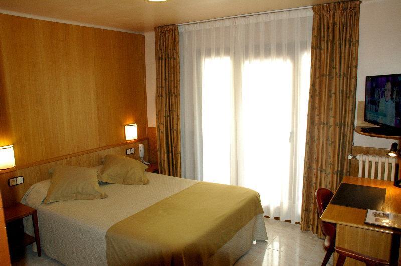 Hotel Univers Encamp Dış mekan fotoğraf