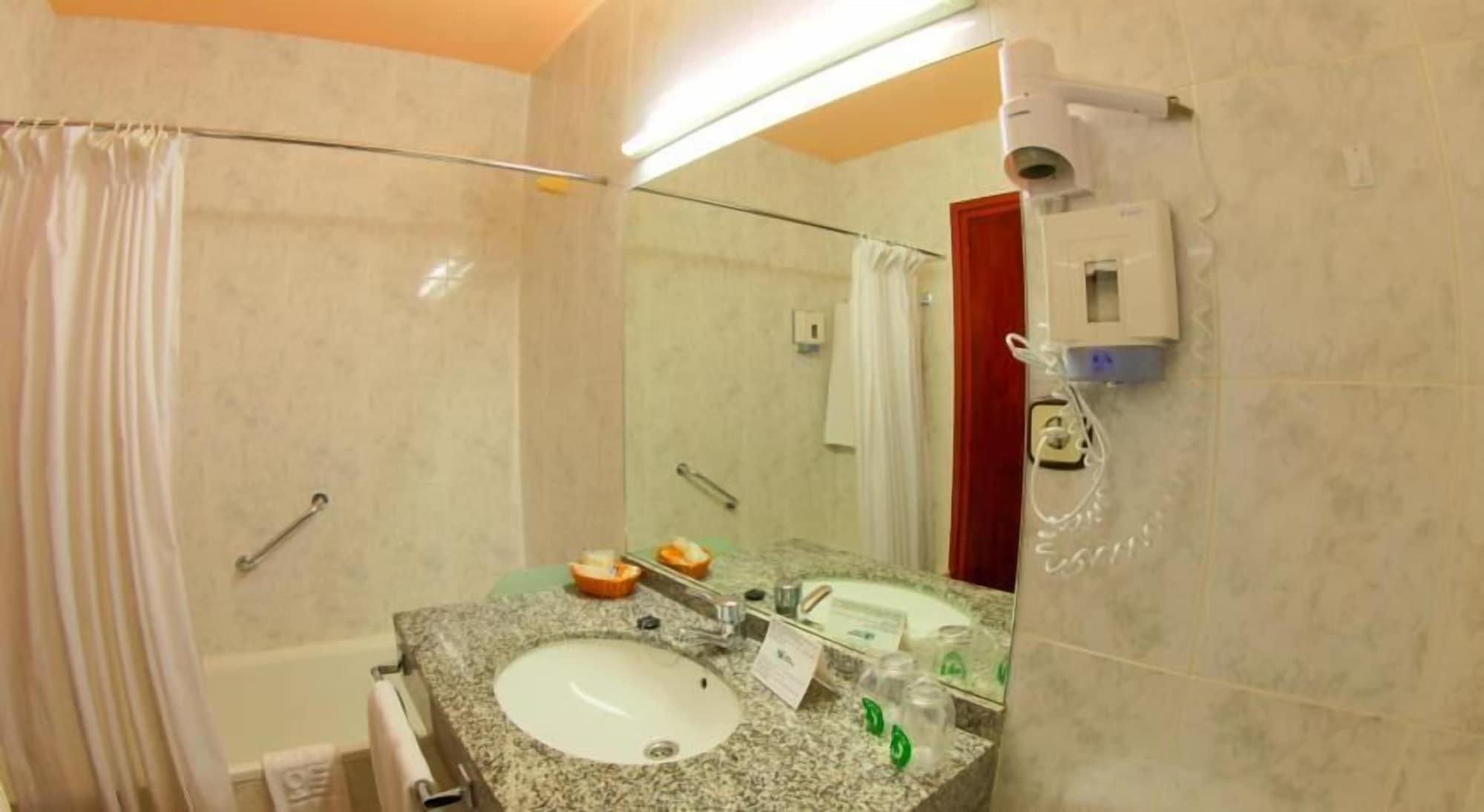 Hotel Univers Encamp Dış mekan fotoğraf