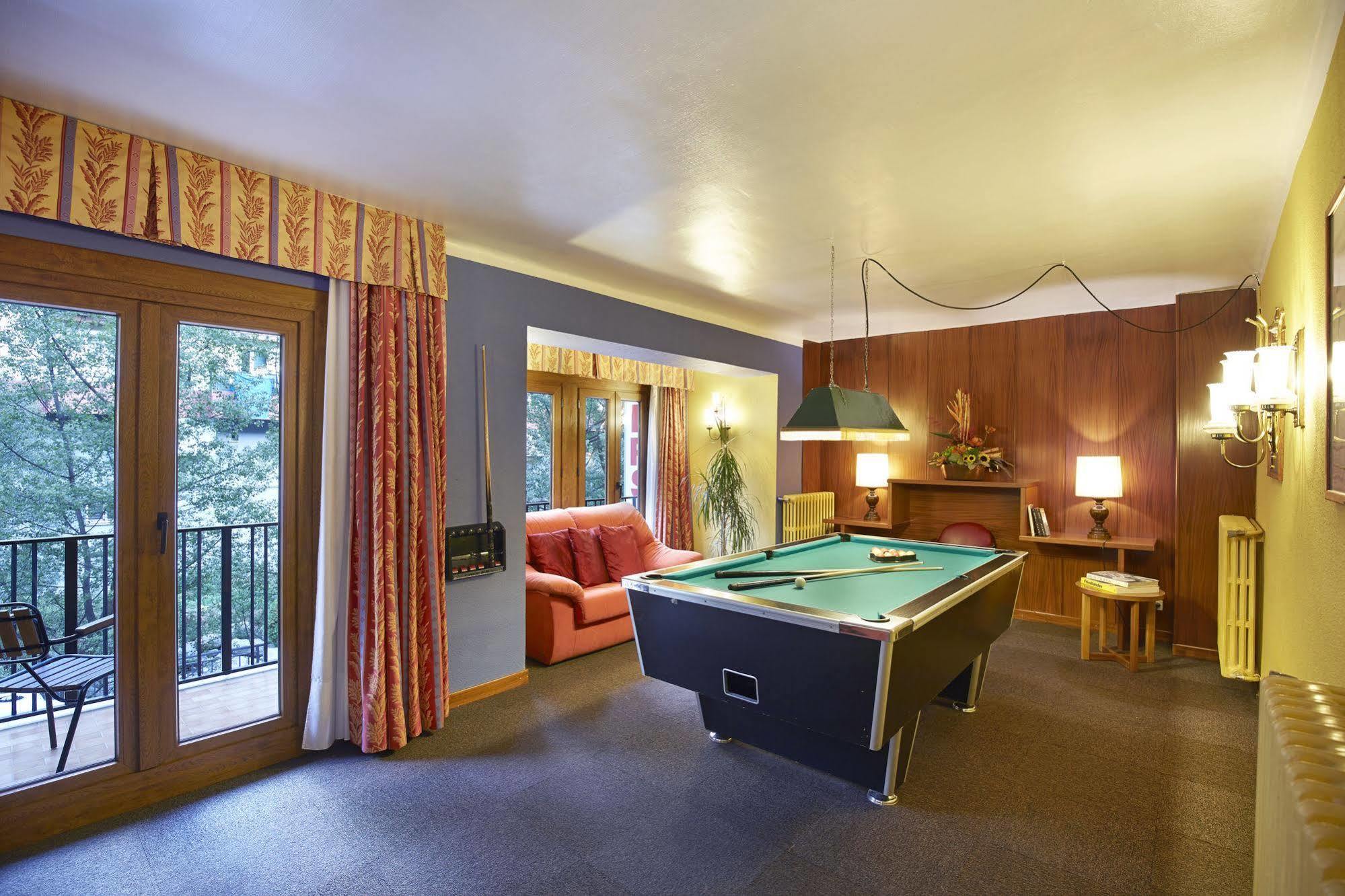 Hotel Univers Encamp Dış mekan fotoğraf